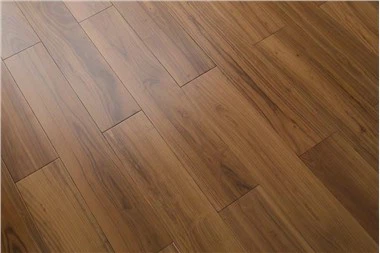 Šviesus amerikietiškas riešutas (platus)