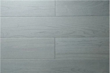 Metalinės lakuotos grindys