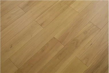 Natūralaus tikmedžio kietmedžio grindys