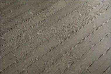 Rūkytos pilkos grindys